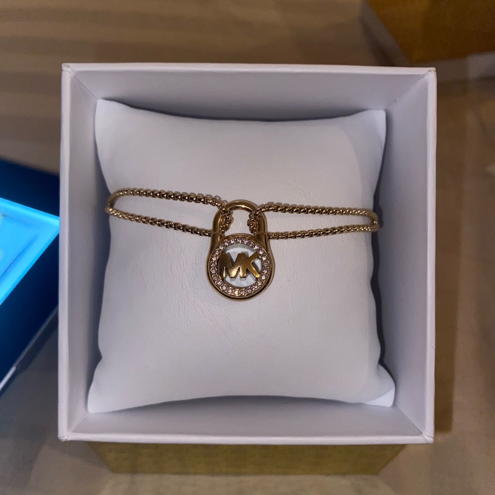 Michael Kors Bracelet - Picture 3 of 6